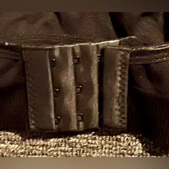 Lot of 3 nursing bras size xl  they’ve been laundered and that’s it. Unused. - Picture 9 of 10